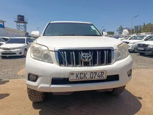 Toyota Land Cruiser Prado 2010 White