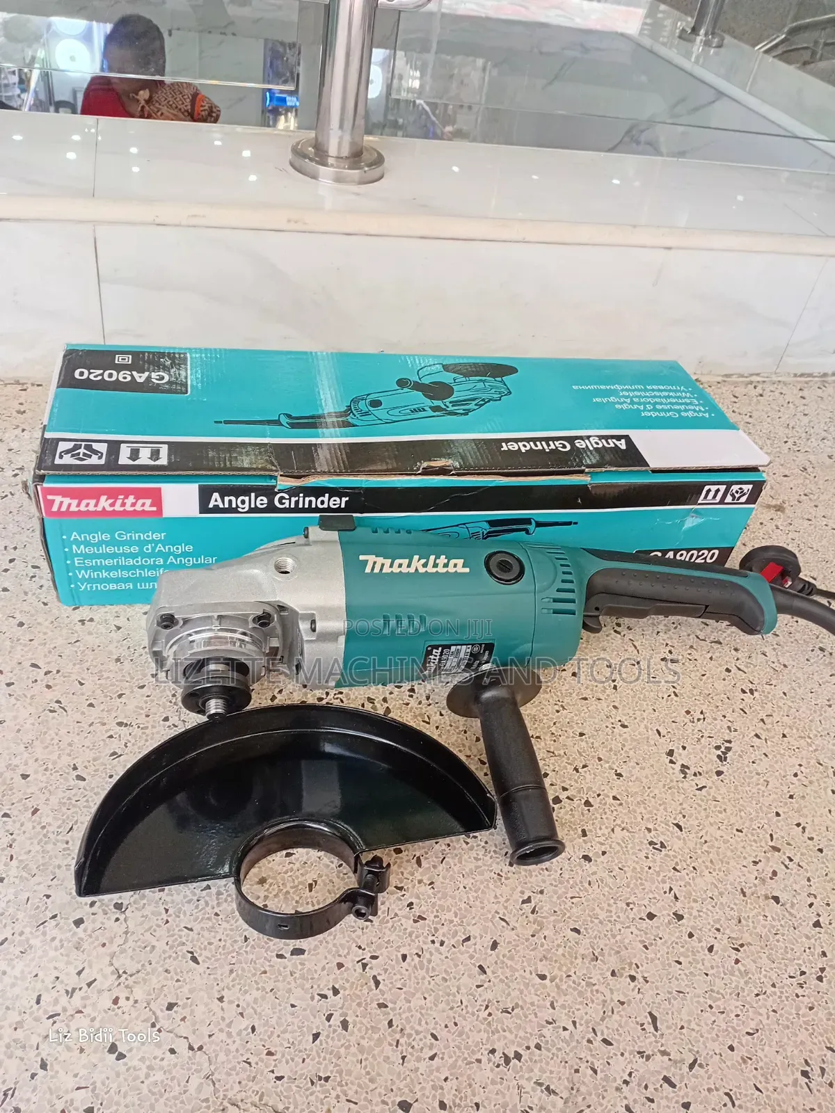 9" Makita Angle Grinder