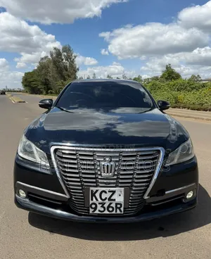 Toyota Crown 2013 Black