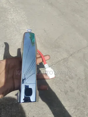 V8 200 Series, Lexus 570 Outer Door Handle