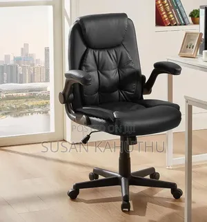 Black Swivel Sophisticated Office/Study Seat
