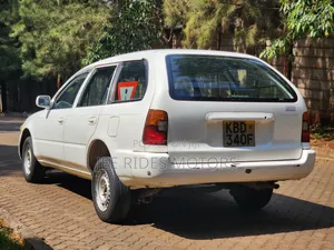 Toyota Corolla 2002 White