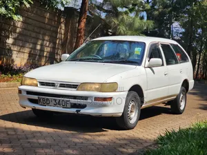 Toyota Corolla 2002 White