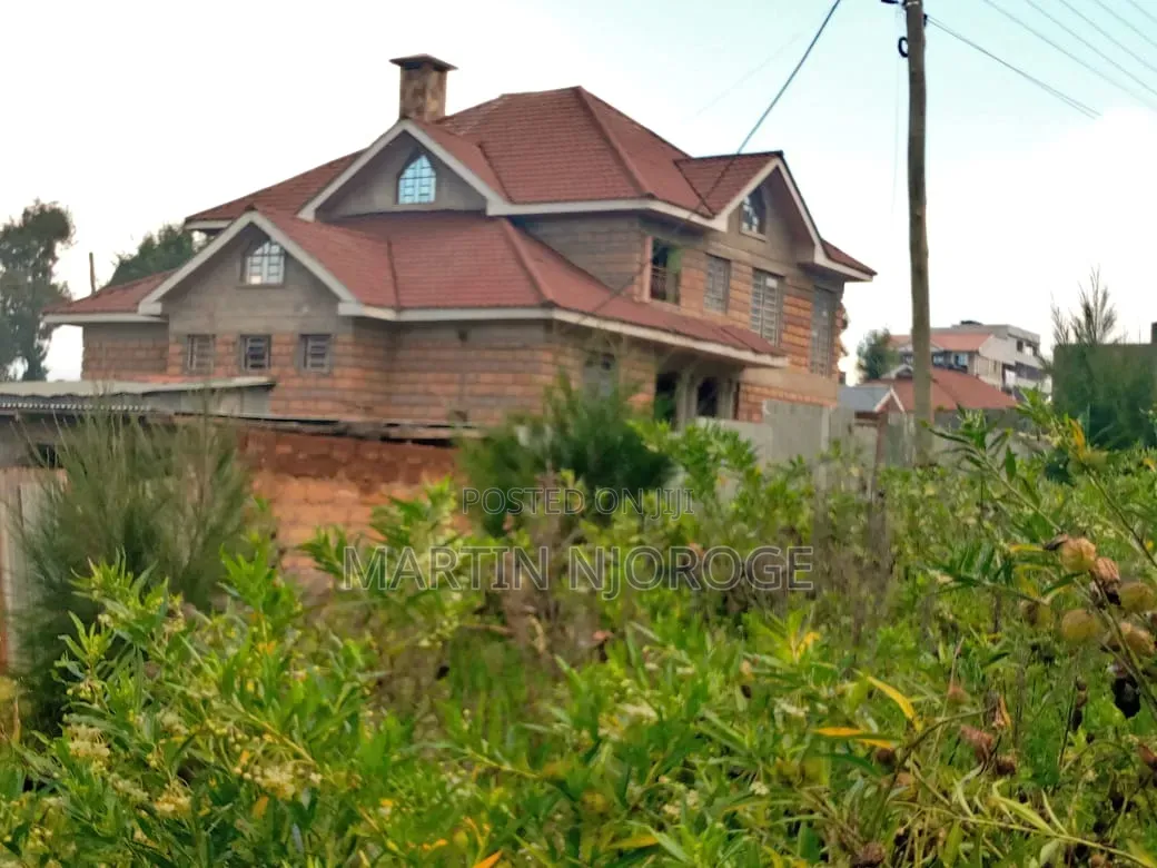 Developed 1⁄4 Acre Plot Kabuku