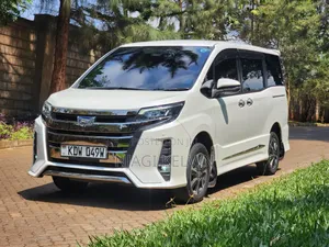Toyota Noah 2018 White