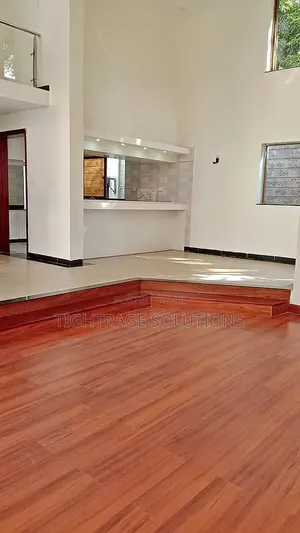 Clear Wood Polishing Service