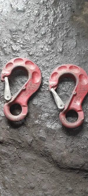 Hooks 5 Ton and 8tonnes