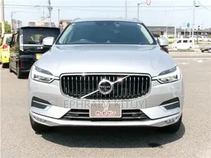 Volvo XC60 2019 Silver
