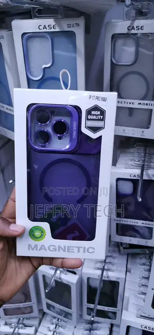iPhone 17 Pro Max Deep Purple Magnetic Silicone Case