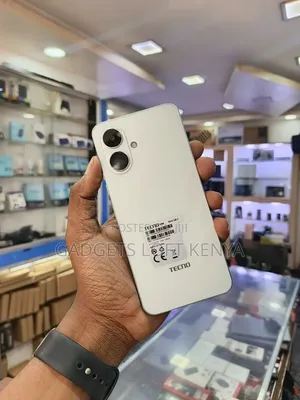 New Tecno Pop 20 64 GB White