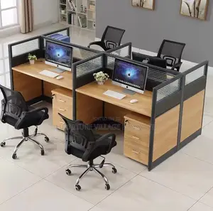 4-Person Workstation With Divided Mirror