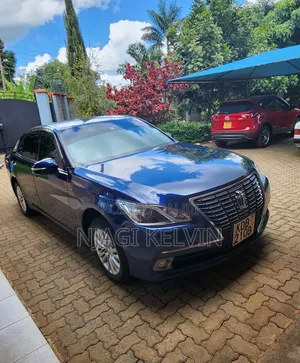 Toyota Crown 2014 Blue