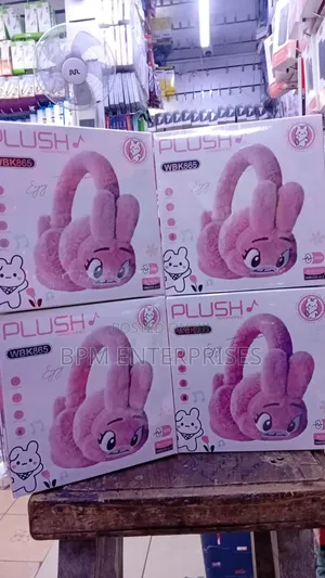 Beautiful And Comfy Plush Headphones ( Wireless Bluetooth)