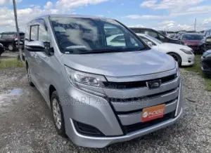 Toyota Noah 2019 Silver