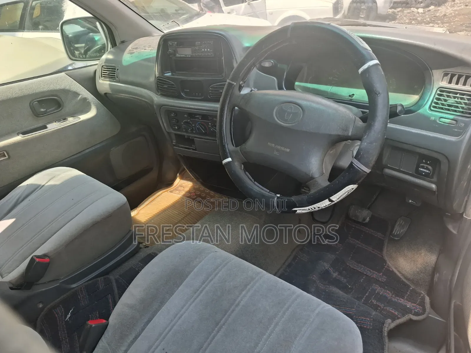 Toyota Noah 2001 Silver