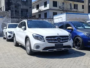 Mercedes-Benz GLA-Class 2019 Pearl