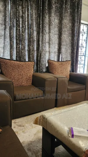 5 Seater Used Sofa Set for Sell in Good Condition 