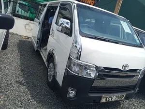 Toyota HiAce 2013 White