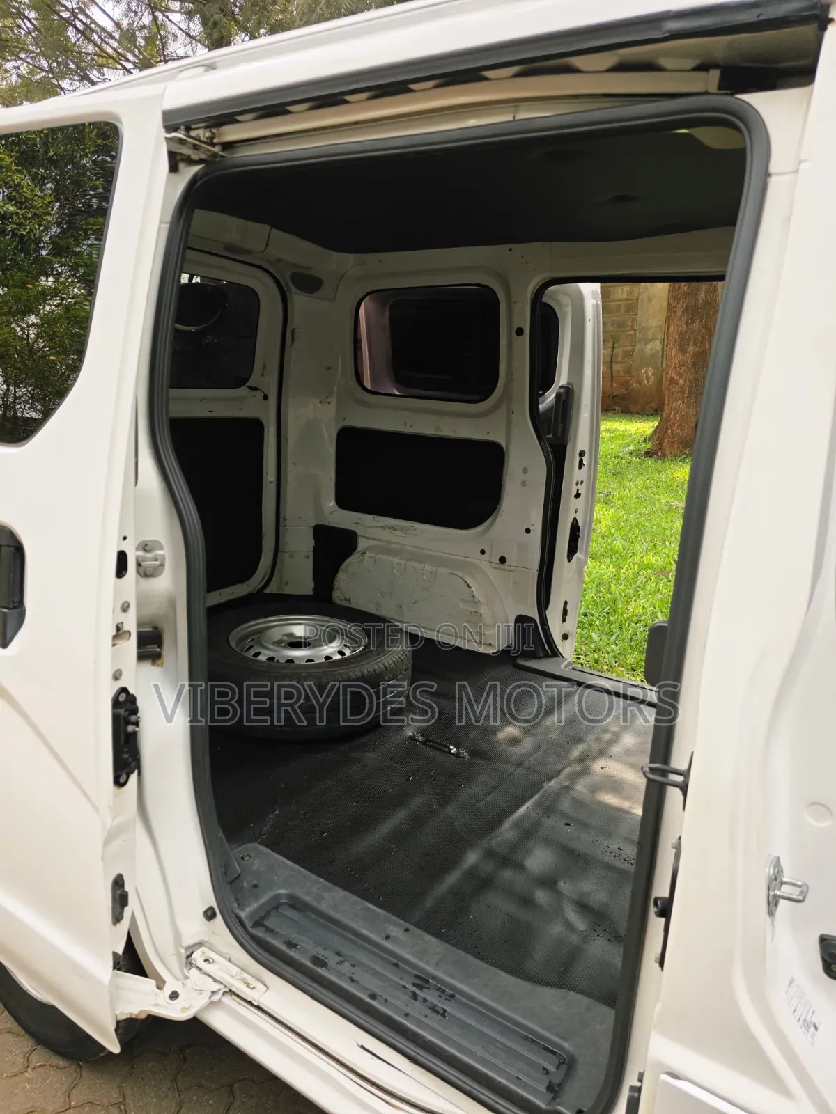 Nissan NV200 2014
