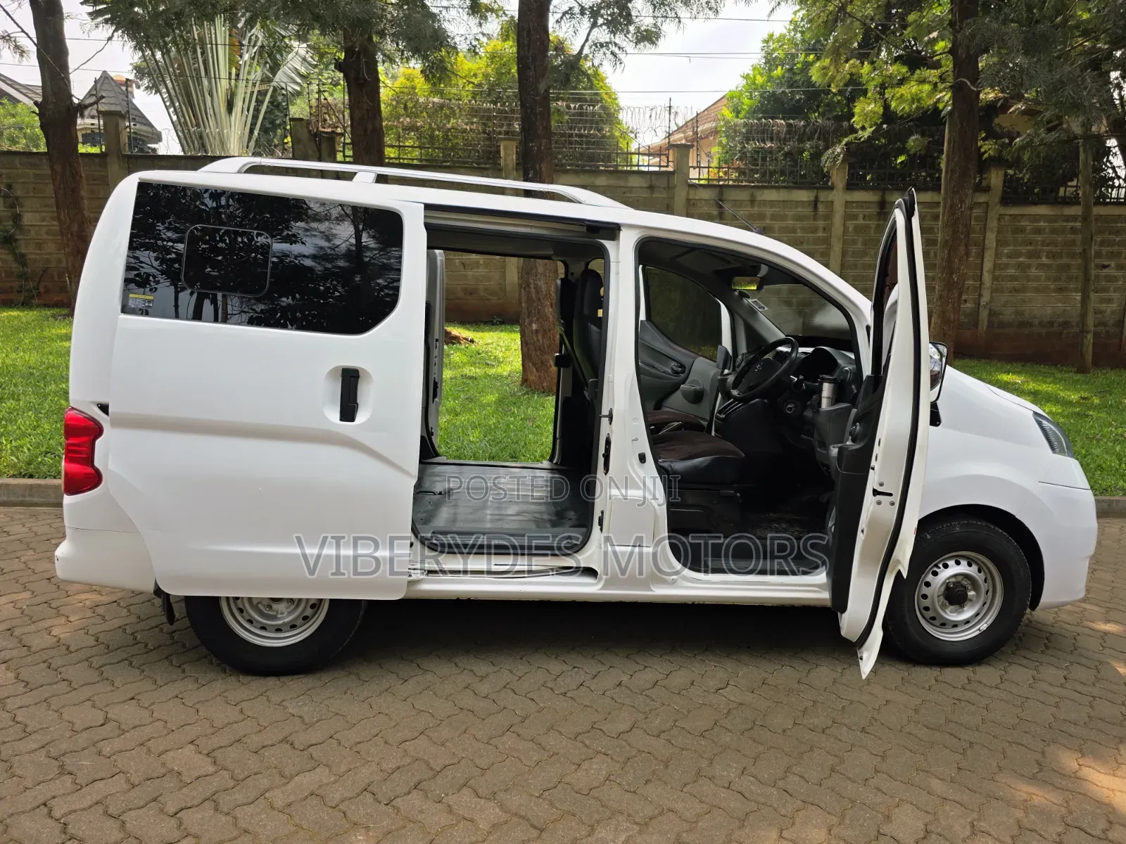 Nissan NV200 2014