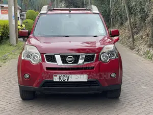 Nissan X-Trail 2012 Red