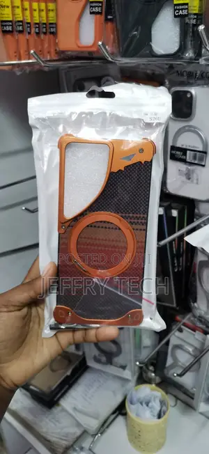 Ip17 Pro, Orange and Carbon-Fiber Pattern Aluminum Alloy Magsafe Case