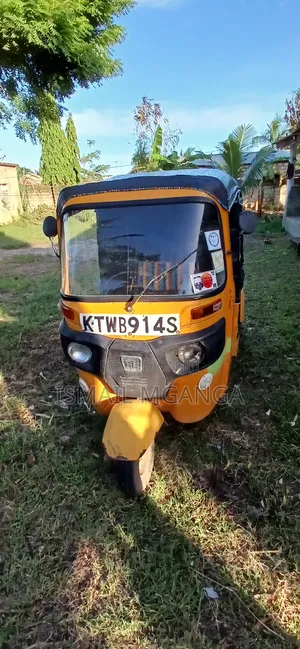 Bajaj RE 2018 Yellow
