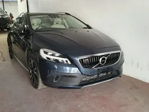 Volvo V40 2019 Blue