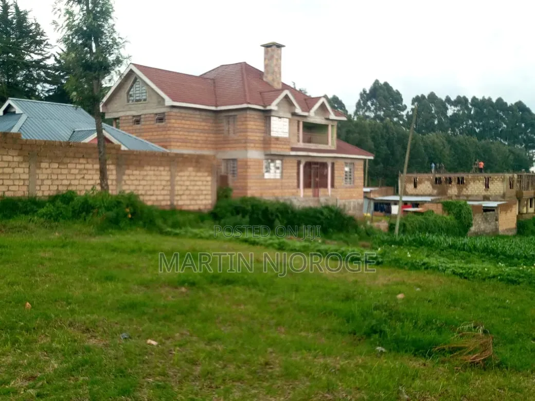 Developed 1⁄4 Acre Plot Kabuku
