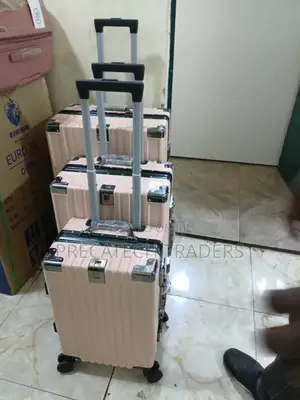 Elegant 3-in-1 Suitcase Set – Ideal for Every Trip