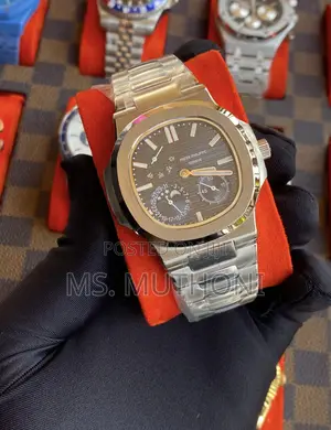 Patek Philippe Nautilus Reference 5712/1r-001.
