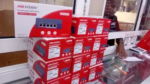 Hikvision 4 Port Ds-3e0105p-E/M(b) Poe Switch