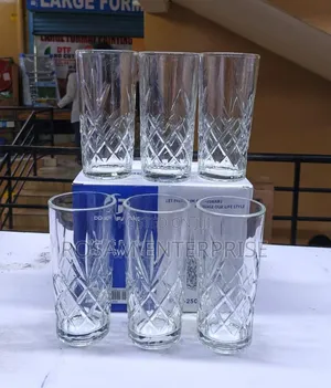 330 Ml Glass Textured With a Diamond-Cut Highball Glass