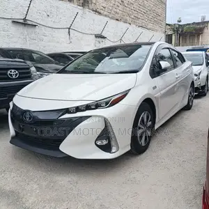 Toyota Prius 2019 White
