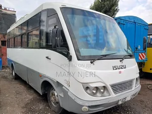 Isuzu NQR 2015 White