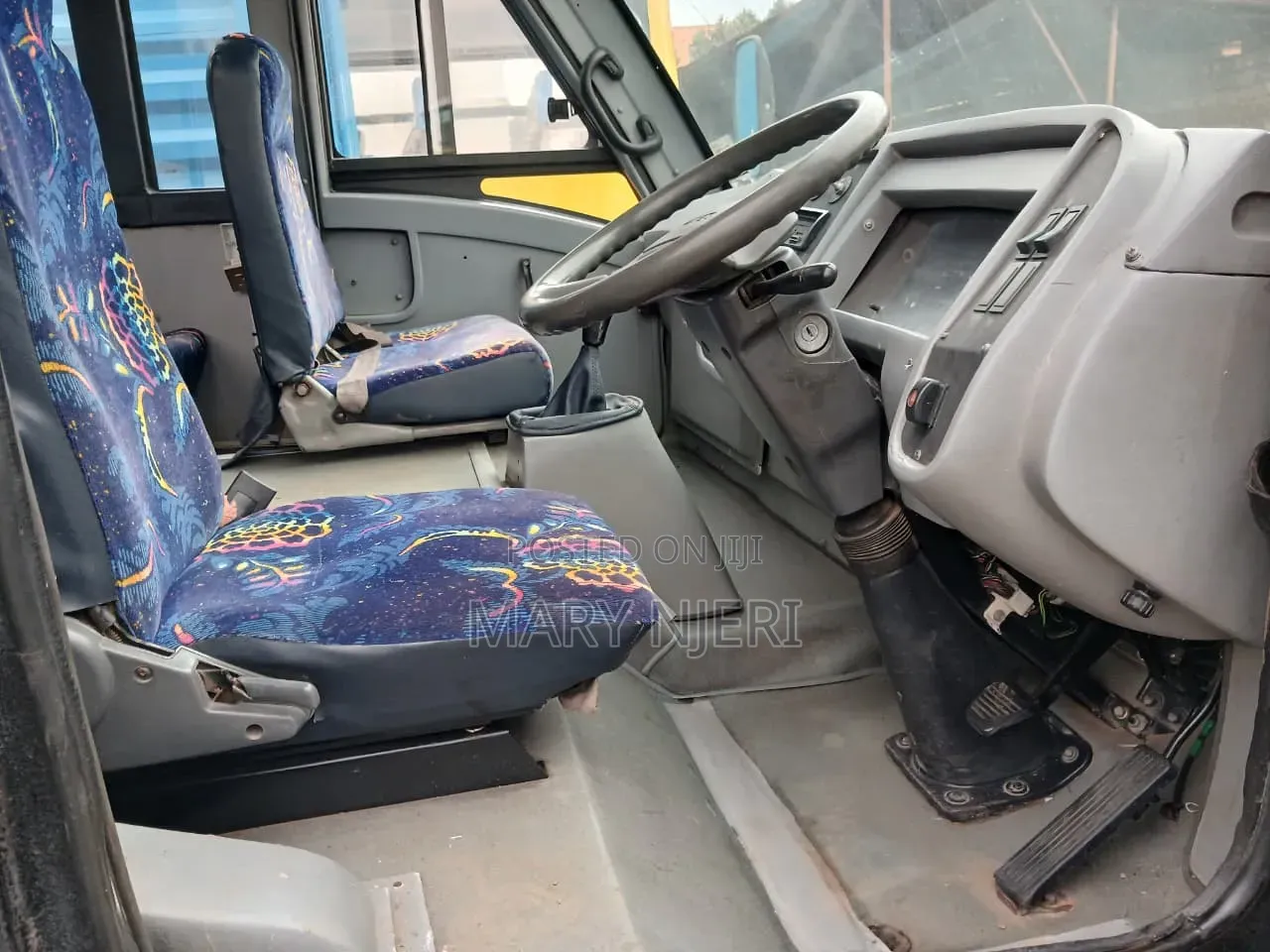 Isuzu NQR 2015 White