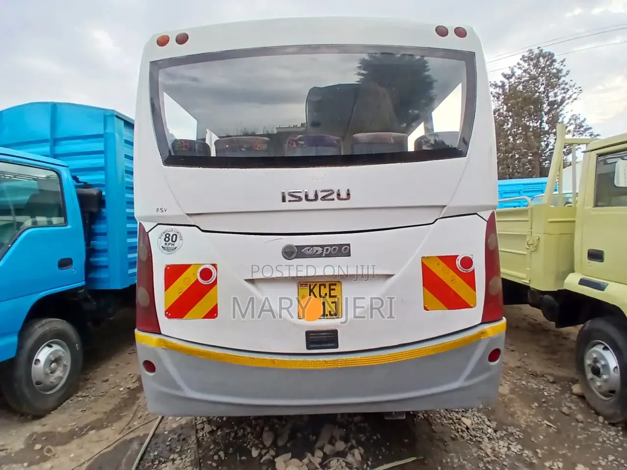 Isuzu NQR 2015 White