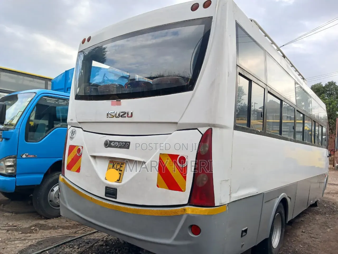 Isuzu NQR 2015 White