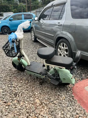 Mini Electric Scooter + Free Bt Speakers