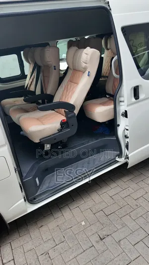 Executive Reclining Seats for Hiace /Mini Bus