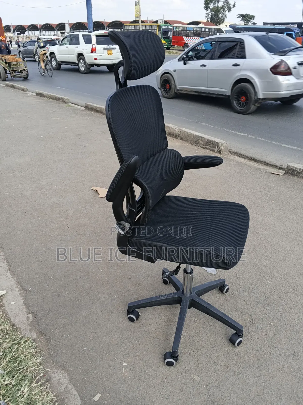Office Chair With Flipping Hand and Headrest