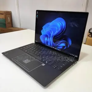 Laptop Dell Latitude 9450 2-in-1 16GB Intel Core Ultra 7 SSD 512GB