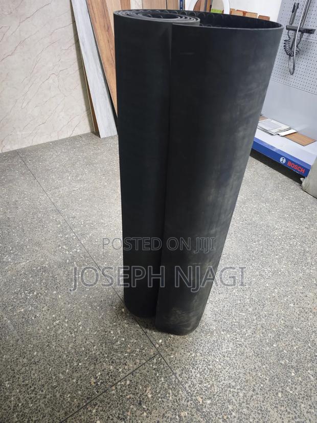 Coin-Pattern Rubber Flooring - thumbnail 2