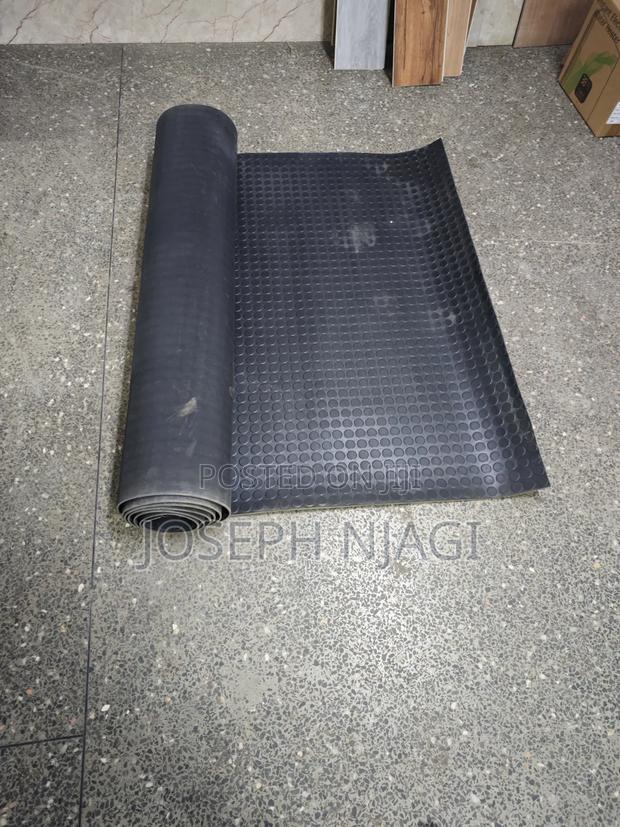 Coin-Pattern Rubber Flooring - thumbnail 3
