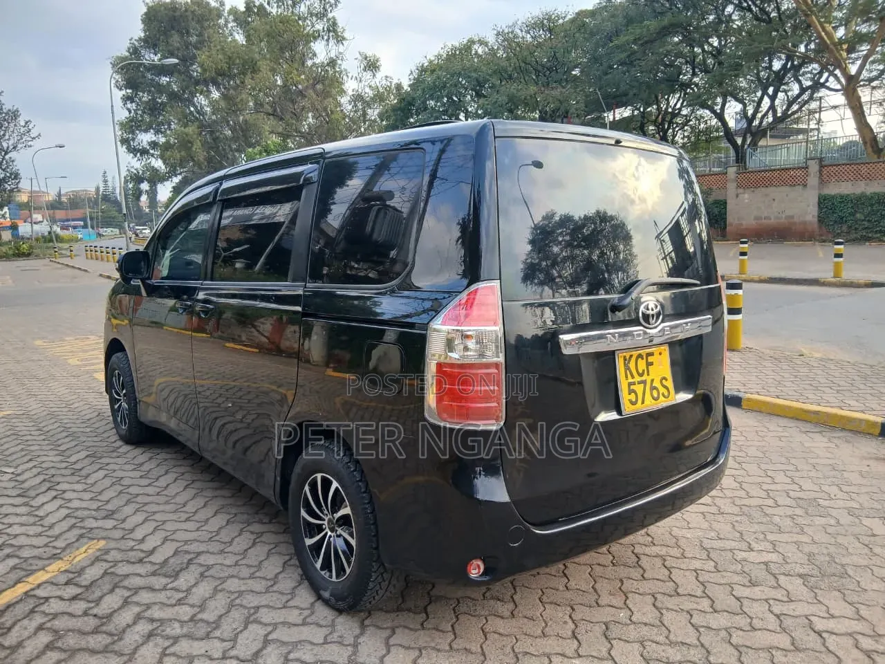 Toyota Noah 2008 Black