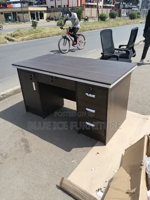 Heavy Duty Wooden Office Desk for Directors