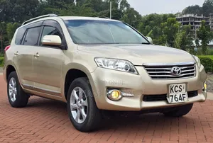 Toyota Vanguard 2011 Gold