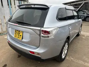 Mitsubishi Outlander 2013 Silver