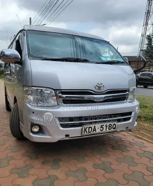 Toyota HiAce 2014 Silver