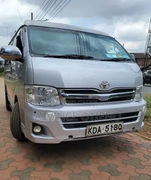 Toyota HiAce 2014 Silver